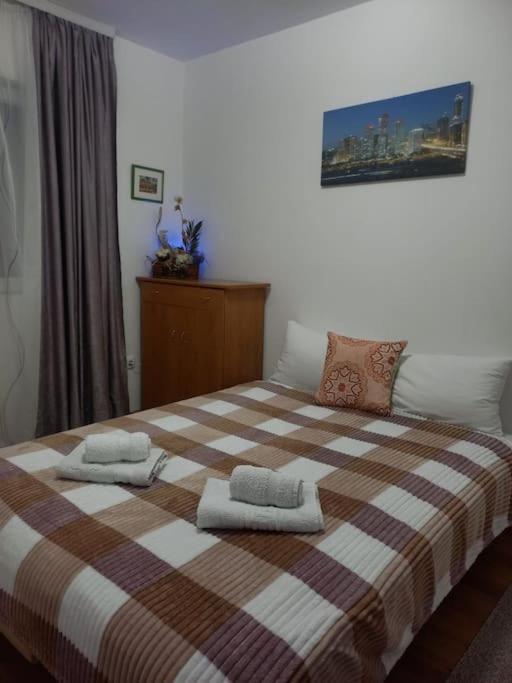 2Br Airport Accommodation W/Free Private Parking Ledine Exterior foto