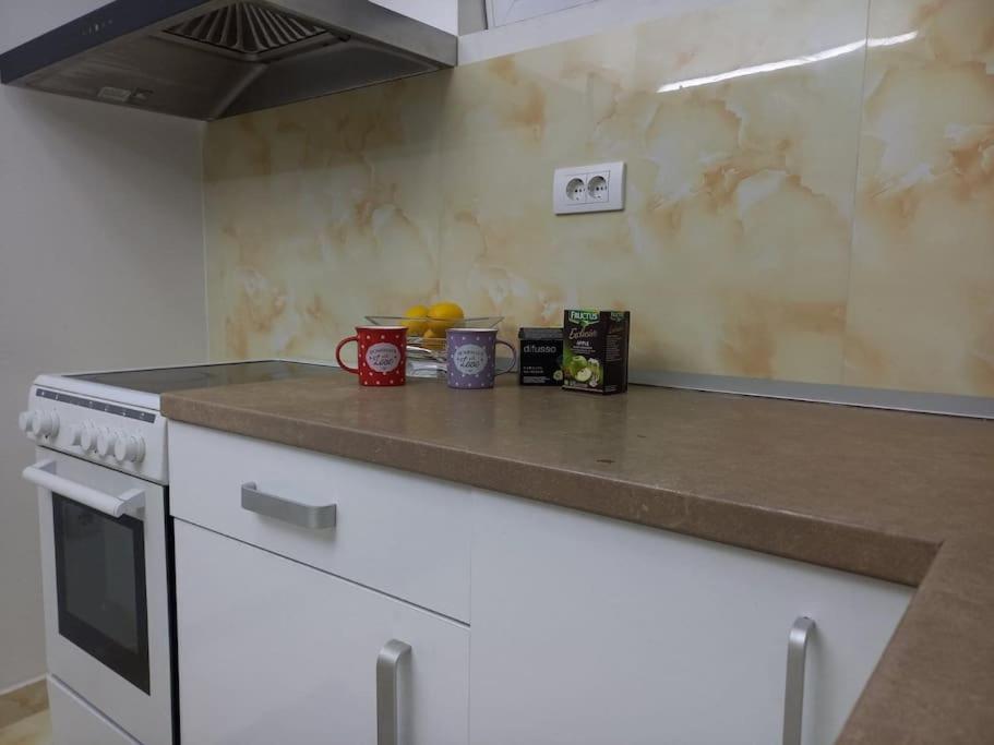 2Br Airport Accommodation W/Free Private Parking Ledine Exterior foto